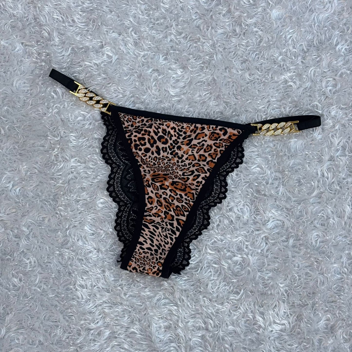 Flourish New High Quality Chain Style Straps Front Metal Wired Bra & Panty Set 1127