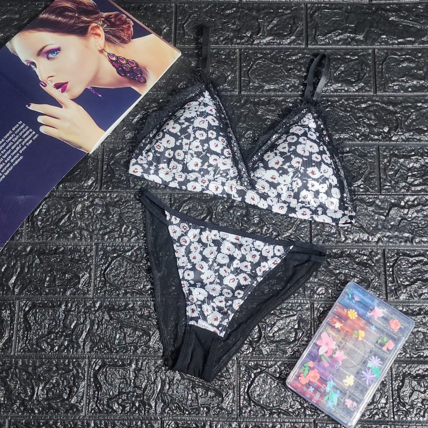 Flourish Cute Printed Light Padded Adjustable Straps Bra set