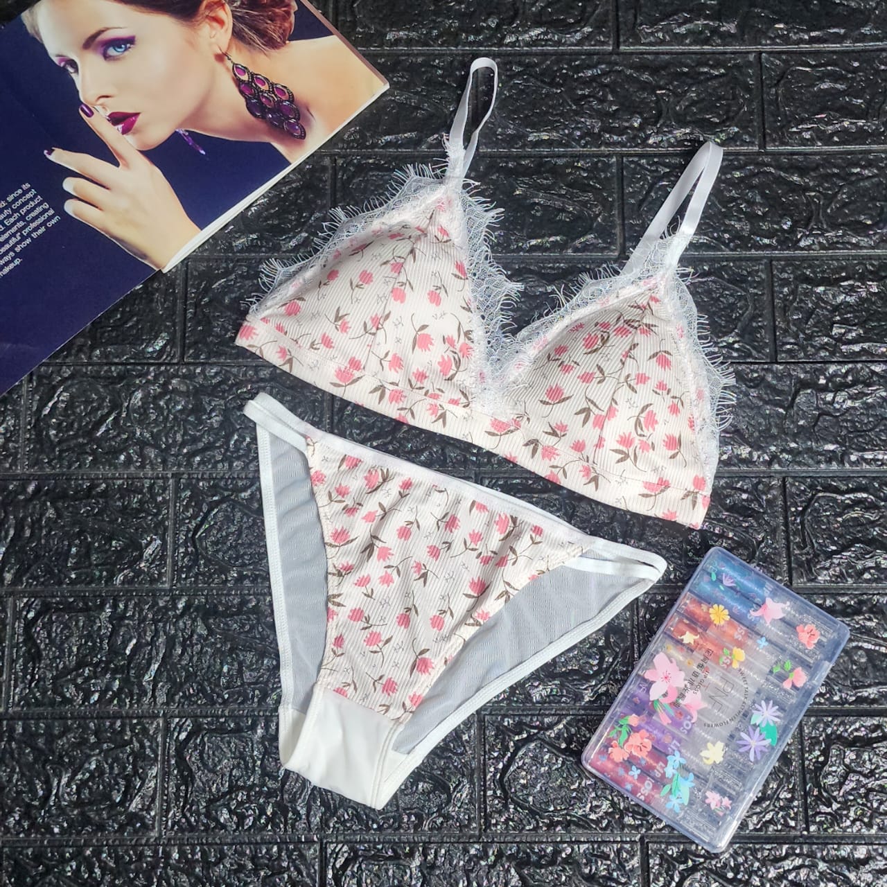 Flourish Cute Printed Light Padded Adjustable Straps Bra set