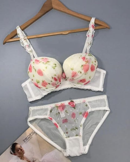 New High Quality Cute Lace Flower Adjustable Straps Push Up Bridal Padded Bra And Panty Set  E1813