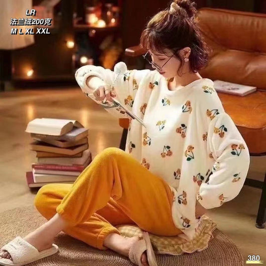 Flourish Cozy Fleece Loungewear Set – Ultra Soft Winter Night Suit