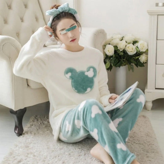 Flourish New Winter Korean Flannel Women Pajamas Set O-Neck Velvet Warm Pajama Set