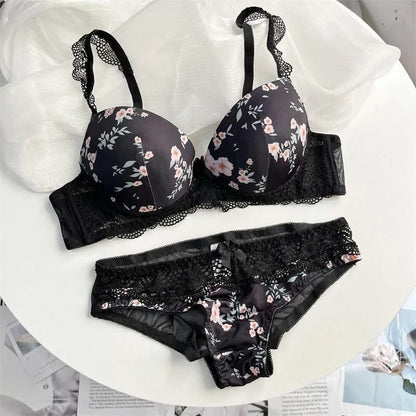 Flourish Floral Lace Bra & Panty Set – Padded Push-Up Design with Elegant Embroidery