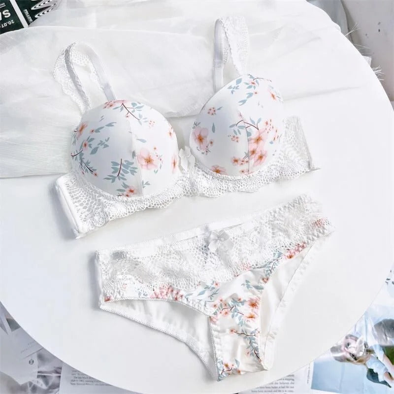 Flourish Floral Lace Bra & Panty Set – Padded Push-Up Design with Elegant Embroidery