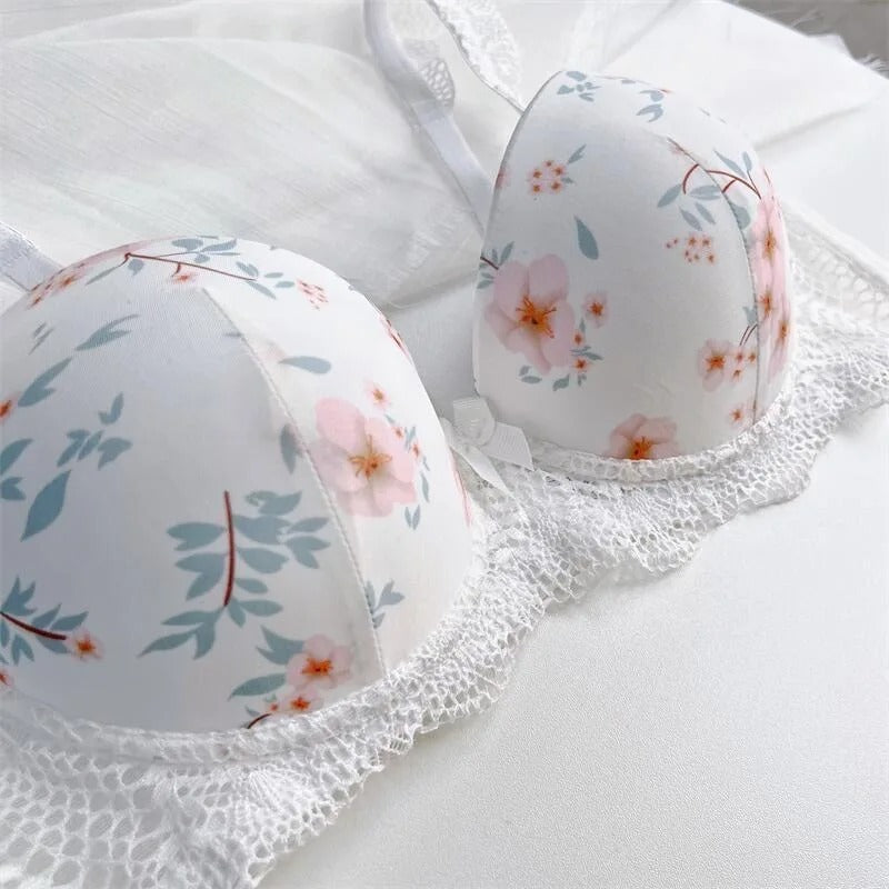 Flourish Floral Lace Bra & Panty Set – Padded Push-Up Design with Elegant Embroidery