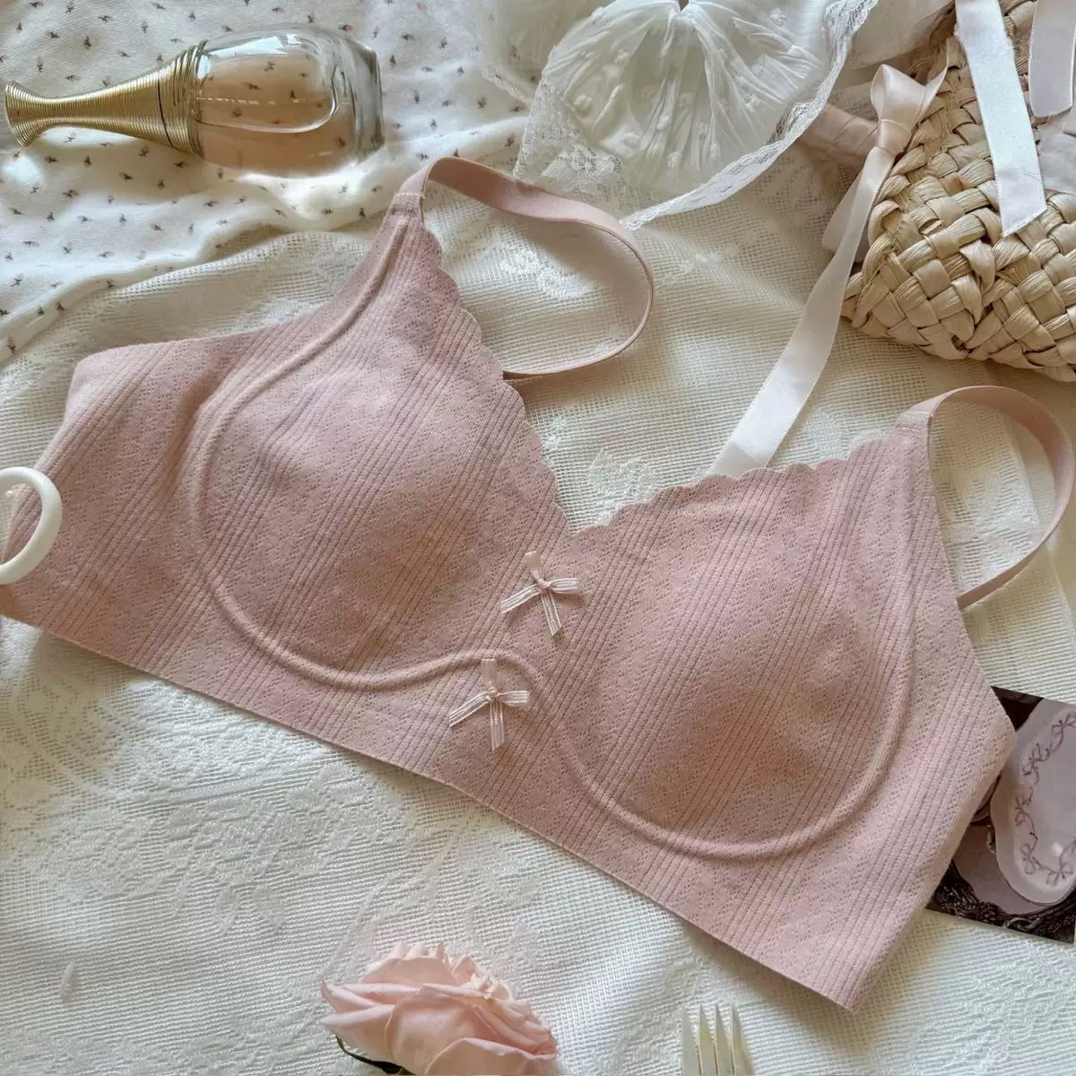 Soft Padded Wireless Comfort Bralette – All-Day Everyday Bra -802