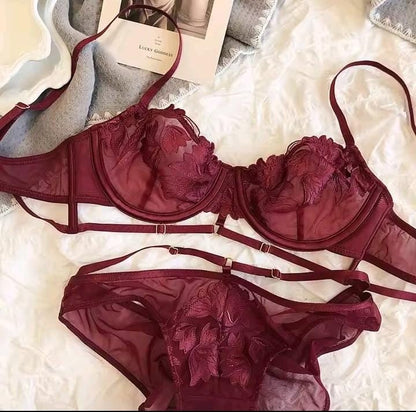 Flourish Floral Embroidered Bra & Panty Set | Lightly Padded Underwired Cups with Adjustable Straps B15