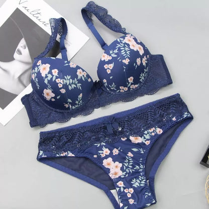 Flourish Floral Lace Bra & Panty Set – Padded Push-Up Design with Elegant Embroidery