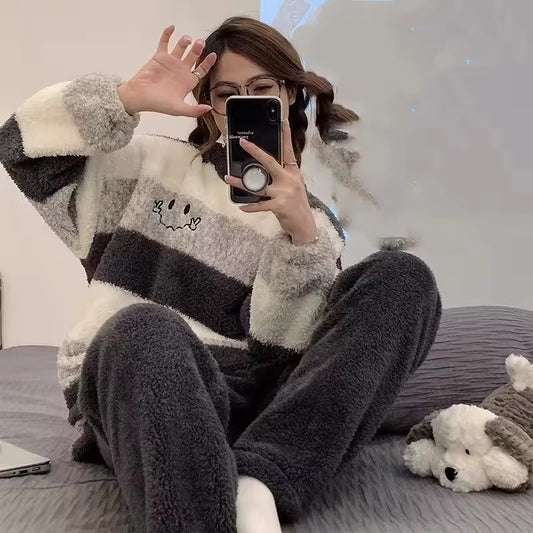 Flourish Cozy Fleece Loungewear Set – Ultra Soft Winter Night Suit