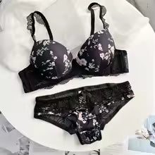 Flourish Floral Lace Bra & Panty Set – Padded Push-Up Design with Elegant Embroidery