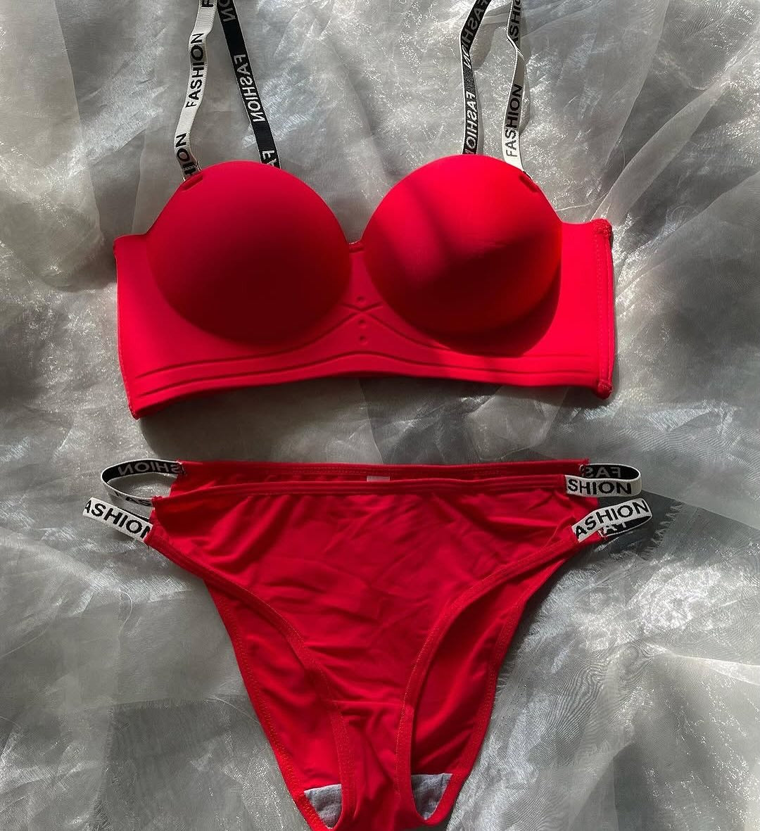 Flourish High Quality 2 in 1 Shoulder Straps Hard Padded Sports Bra & Panty Set E1178