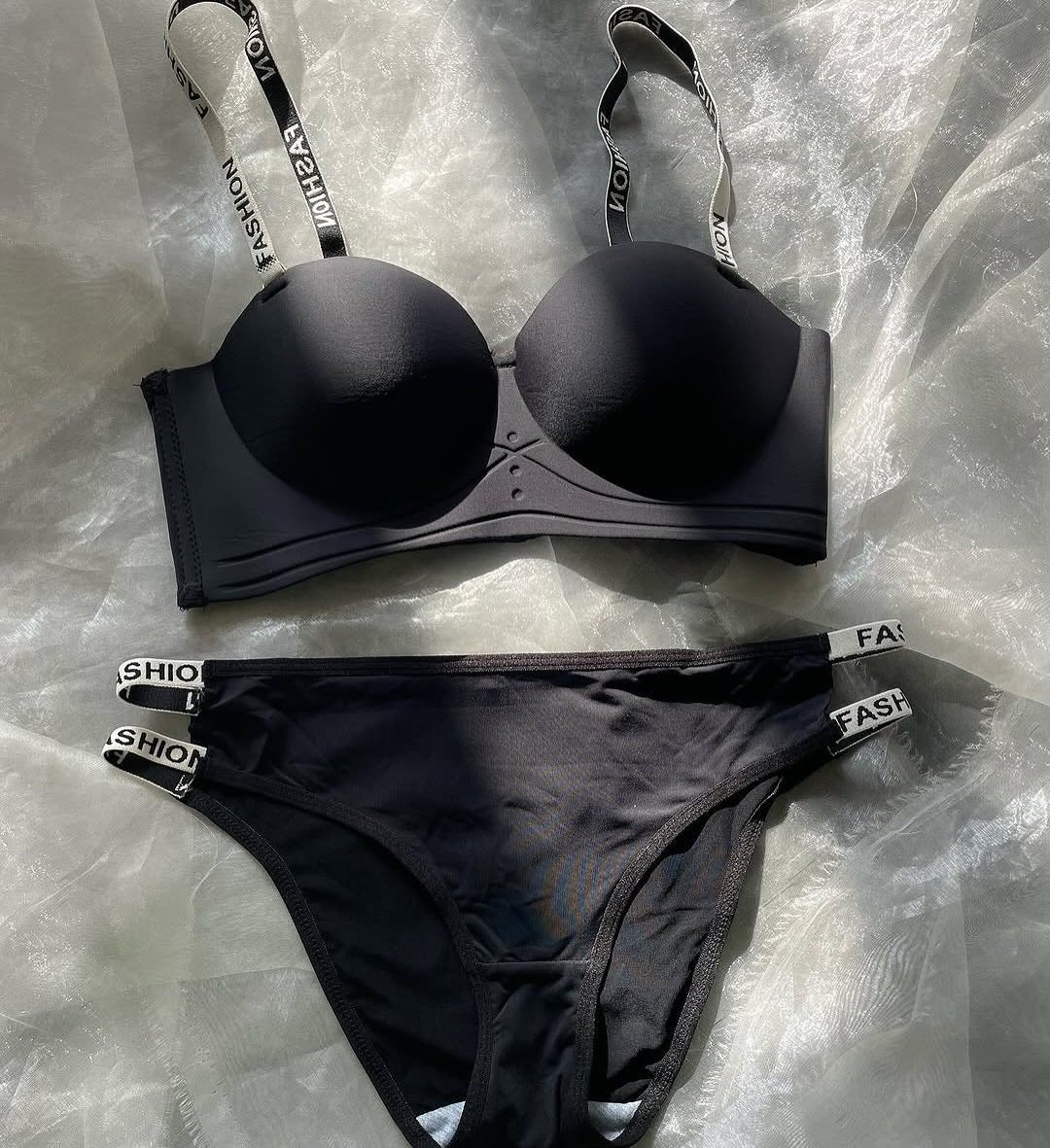 Flourish High Quality 2 in 1 Shoulder Straps Hard Padded Sports Bra & Panty Set E1178