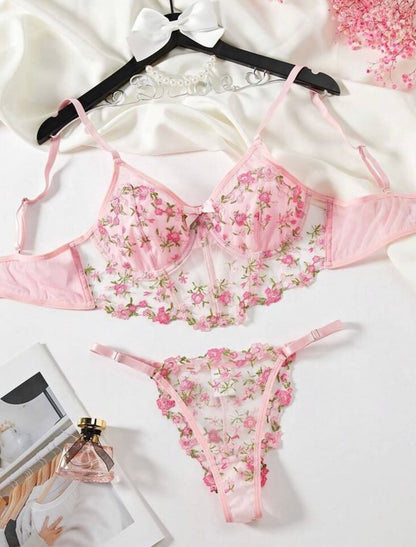 Flourish Beautiful Floral Embroidery Deep Red Lingerie Set, Vertical Bust Bra And Mesh G-String, Sexy Back Bra And Panty Set B023