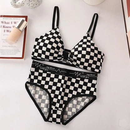 Flourish Checkered Printed Light Padded Adjustable Straps Bra set