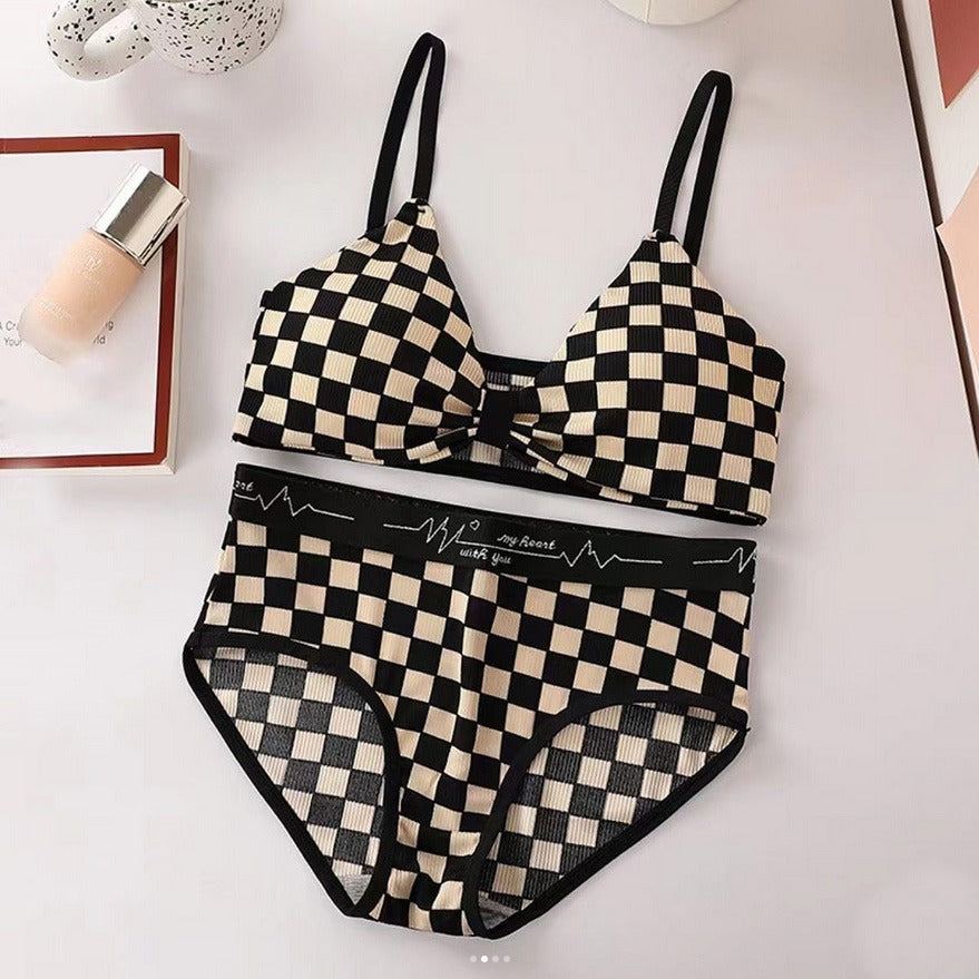 Flourish Checkered Printed Light Padded Adjustable Straps Bra set